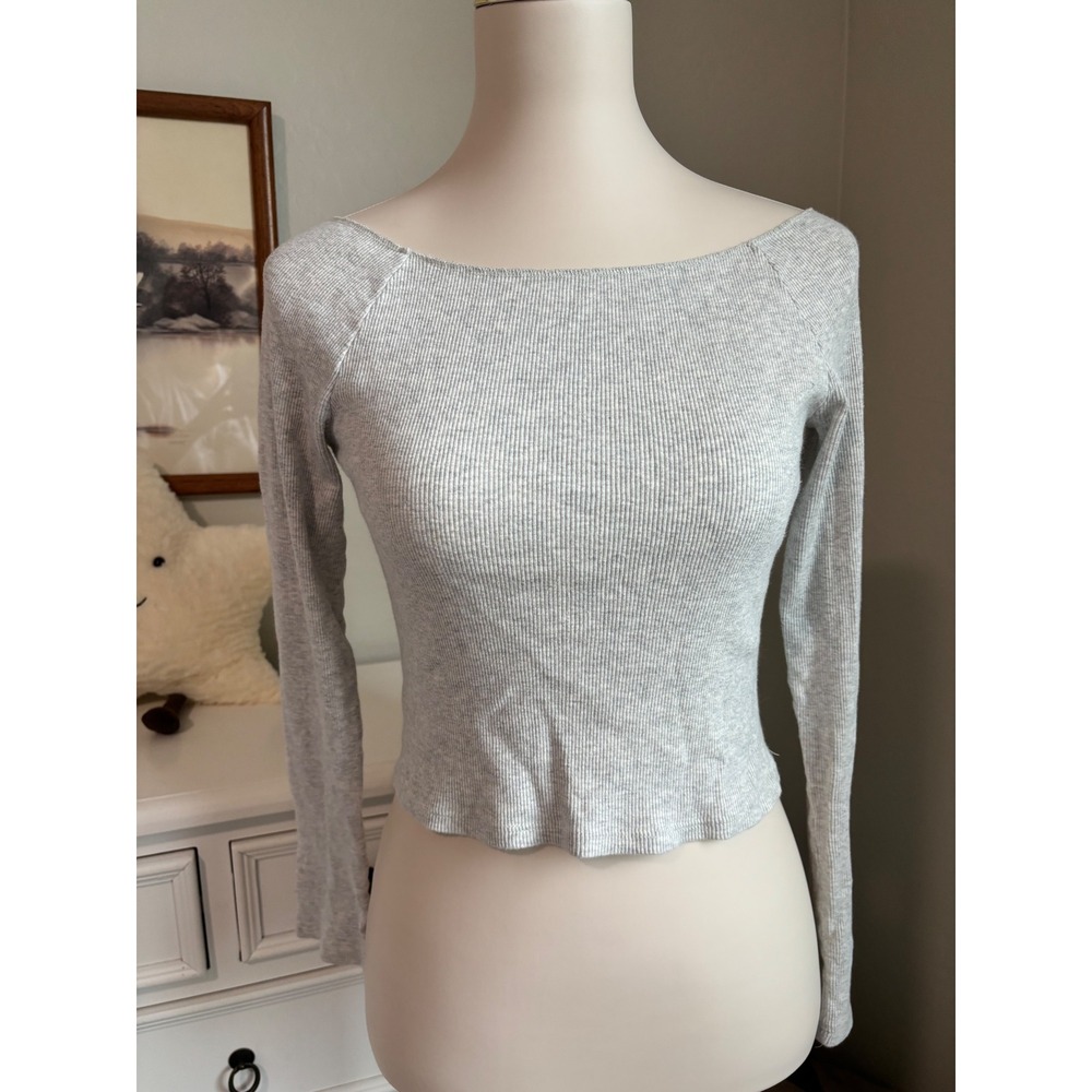 Brandy Melville Cropped Top Heather Gray Ribbed Knit Long Sleeve Boat Neck Basic